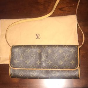 Louis Vuitton Pochette PM